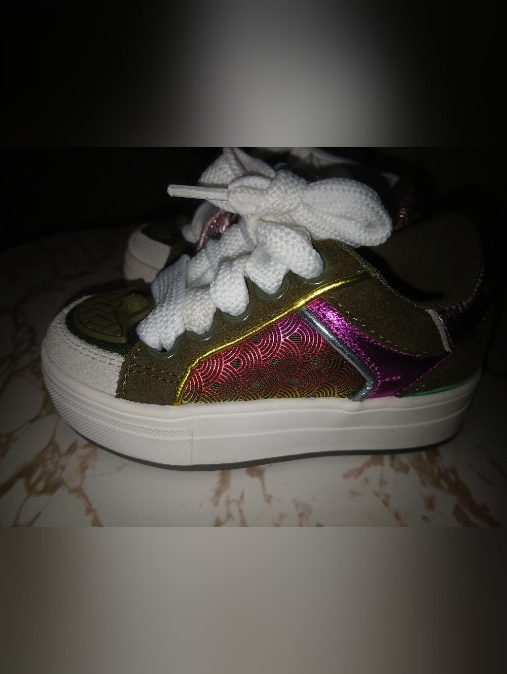 Southbank Tag Sneaker Kurt Geiger London. Obo